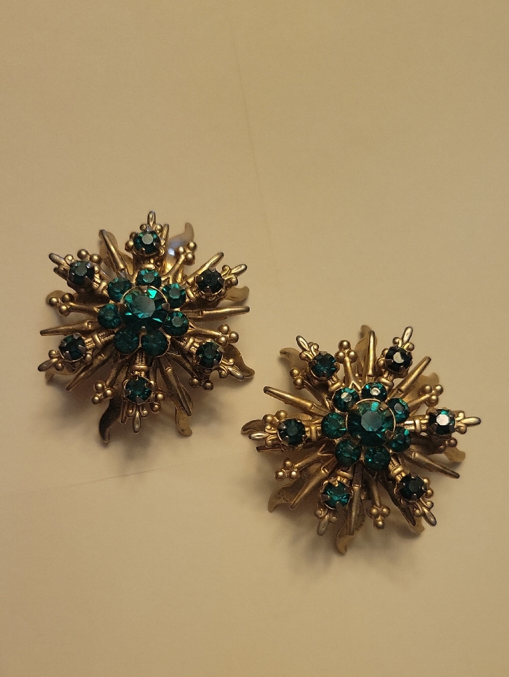MCM Atomic Starburst Brooch Set